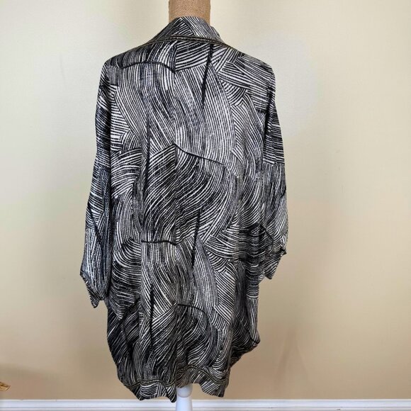 Andersen & Lauth + Anthropologie Kimono - Picture 5 of 9